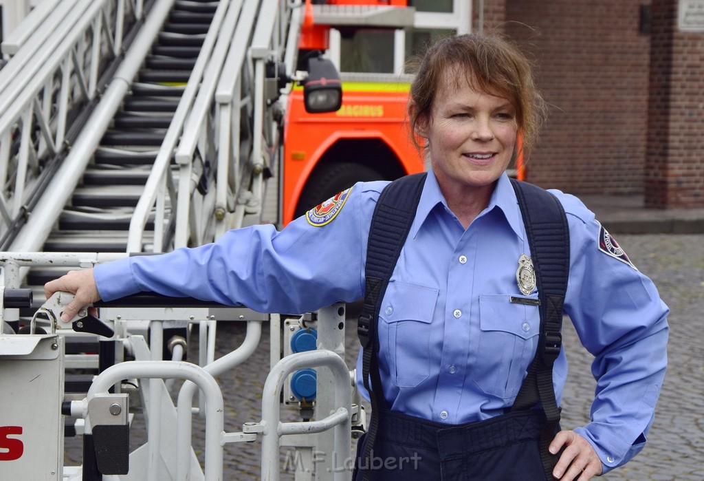 Feuerwehrfrau aus Indianapolis zu Besuch in Colonia 2016 P163.JPG - Miklos Laubert